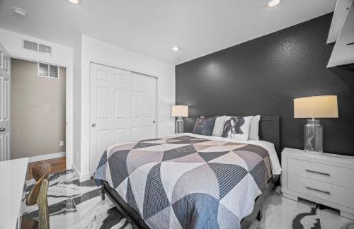 10 min to DIA, Walk to the Gaylord! - Foto 28