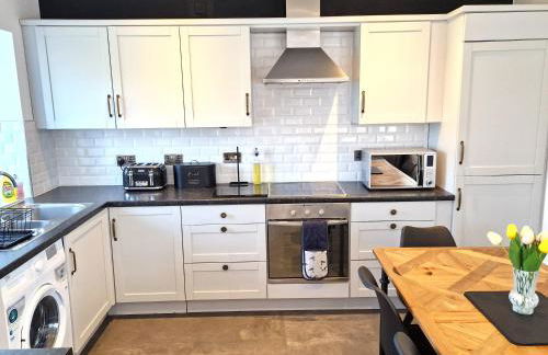 Very Spacious, Great location. Castle and Sea view - Foto 28