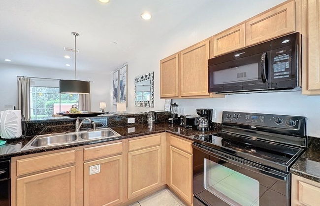 Amazing Townhouse Close To Disney 2 Bed 2.5 Bath 2 Bedroom Townhouse by RedAwning - Foto 13