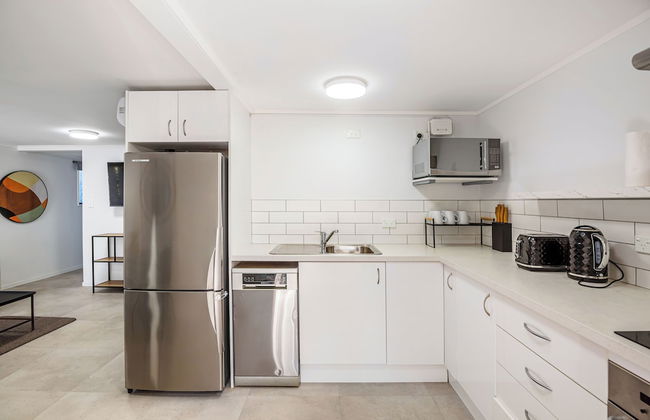 Riches Serendipity Home with Parking - Foto 5