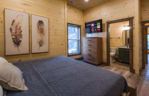 Luxury 12-Bedroom Cabin with Indoor Pool, Hot tub & Movie Theater, Sleeps 36 - Foto 30