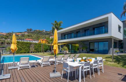 Villa Skylark - by LovelyStay - Foto 41