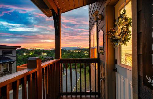 Family or couple retreat next to Downtown, Dollywood & Smoky Mountains! - Foto 7