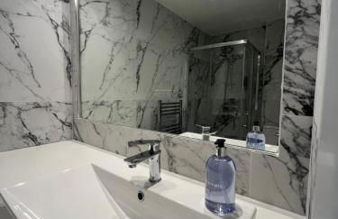 Yugogo One-Bedroom Apartment 37 London Road - Photo 20