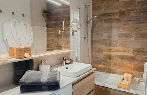 Sable & Pampas - Meublé de Tourisme 5 étoiles - Vue Panoramique & Terrasse - Climatisation - Plage à 200m - Foto 6