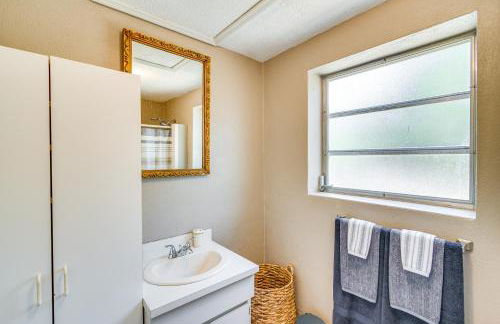 Pet-Friendly Fort McCoy Cabin with Fire Pit! - Foto 6