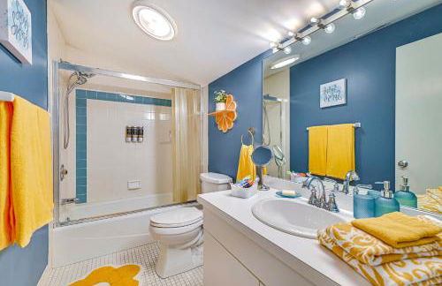 7 Mi to Skiing Lake George Home with Large Patio - Foto 28