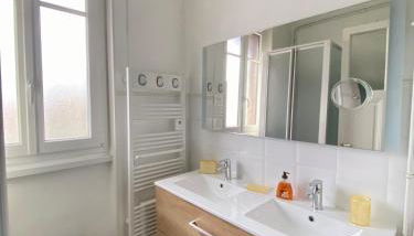 GRAND F3 2 Ch CALME CONFORT PARKING RIVE GAUCHE CREPS HIPPODROME GOLF - Foto 3