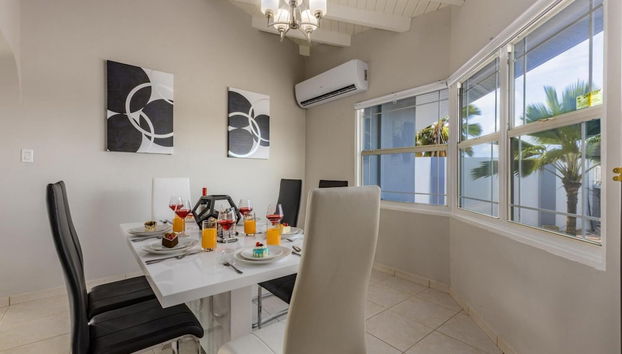 4BR 4BA Villa w Private Pool Eagle Palm Beach - Foto 3, Habitación