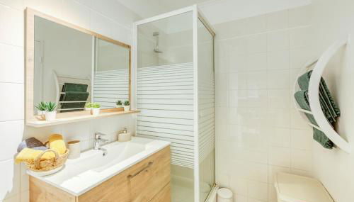 Escale de l'Yvette - 50m2 Cosy, Balcony & Parking - Foto 3, towels, Shower