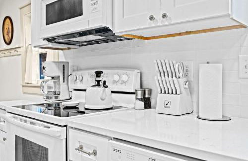 The Gatsby Carriage House Luxe Stay w Game Room - Foto 14