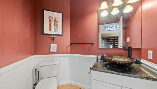 13-Acre Private Estate, Private Lake, Private Golf Range, Private Forest & Hiking Trails - Foto 3