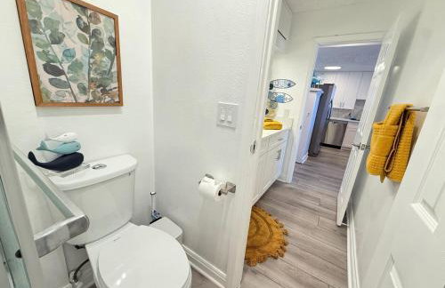 Oceanfront 2 BR w Pool & Parking 234 - Foto 25