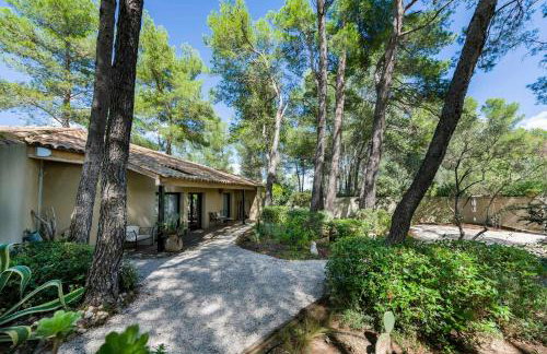 Japanese-Inspired Villa Facing Pic Saint-Loup - Foto 26