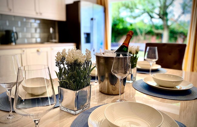 Beautiful Hot Tub Suite in Lytham St Annes - Foto 17