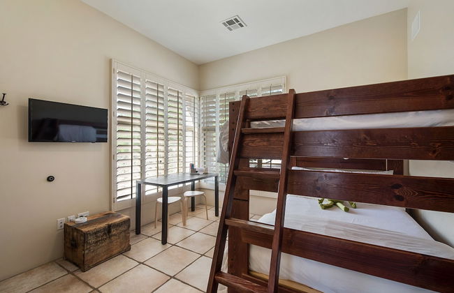 Restorative Oasis Ranch w Pool Spa - Photo 3