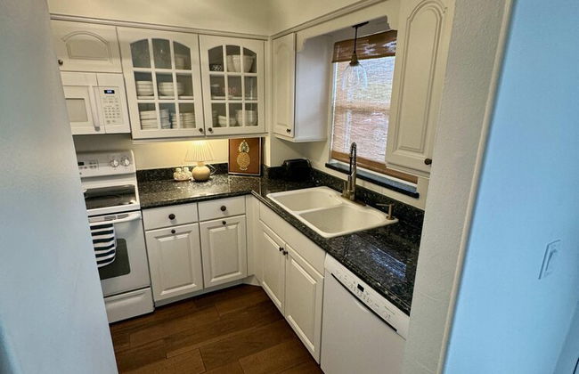 Coastal Paradise Condo Steps To Crescent Beach - Foto 31