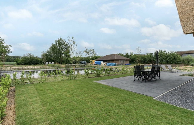 Holiday Home in Netherlands With Pond View - Photo 23