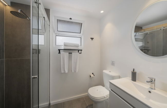 In the West - Intelsol Calheta Apartments II - Photo 10