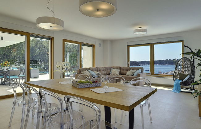 Beautiful Villa by the sea - Photo 11