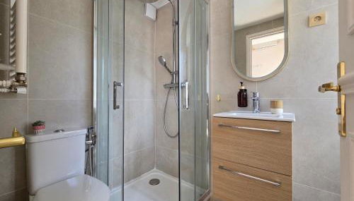 LV2 Au cœur de l'Avenue des Champs-Elysées Arc de Triomphe - Foto 4, Shower