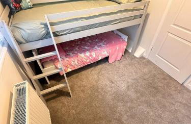 Spacious 3 Bed Home - Cramlington - Free Parking - Pets Welcome - Foto 12