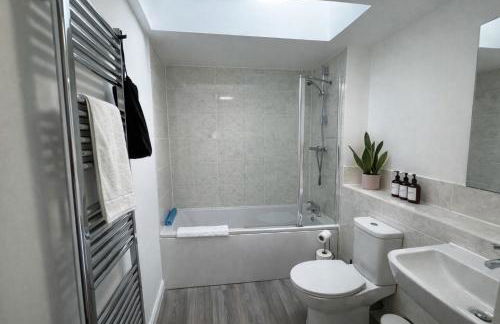 Olea Tree House with Free Parking close to Addenbrooke's - Foto 12