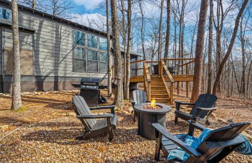 River Cabin - Fire Pit, Kayaks, Games, Dog Park - Foto 43