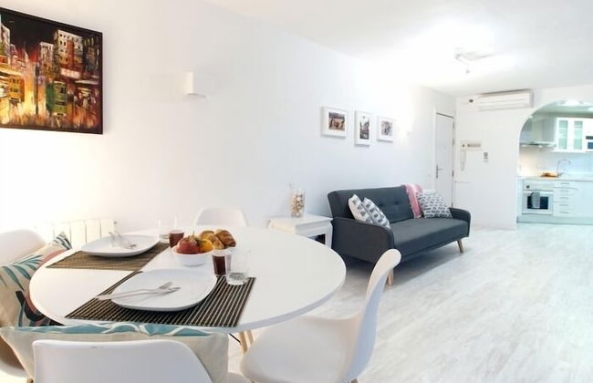 Amity Be my Guest Castelldefels - Photo 1