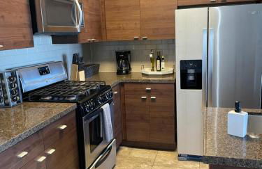 Villa Marina - AMAZING Modern, Spacious, Stylish 2 Master Suites in CENTRAL Marina Del Rey - Photo 16