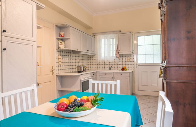 Zante 5 bedroom Villa with private pool and basketball court - Foto 17