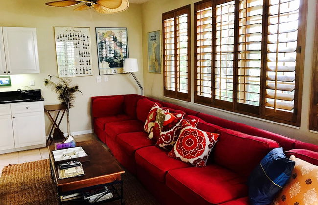 Private-Luxurious Mediterranean Villa - Photo 20