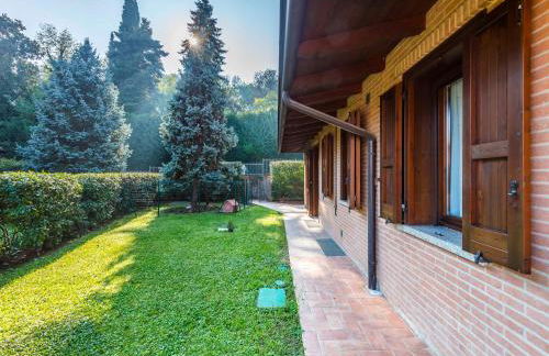 Jacuzzi Apartment in Italian Villa, Wi-Fi & Garden Sassuolo - Maranello - Foto 25