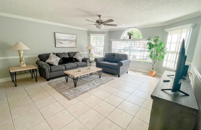 Grand Premier 3BD Condo Apartment Near Disney Parks 6 - Foto 3
