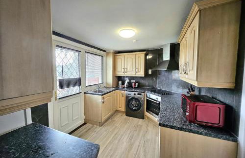 Stylish & Spacious 4 Bedroom House - Foto 12