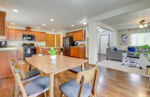 Walk to Trails and Golf Sedro-Woolley Retreat! - Foto 7