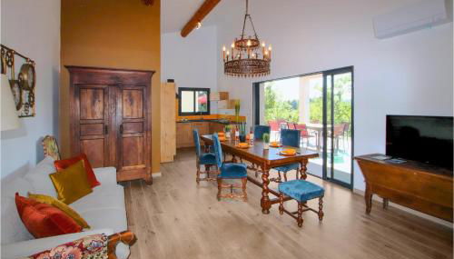 Gorgeous Home In Labeaume With Kitchen - Photo 3