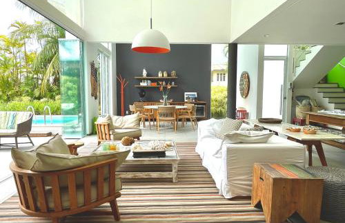 Casa de Praia em Interlagos - 4 suítes a poucos metros do mar - Foto 8