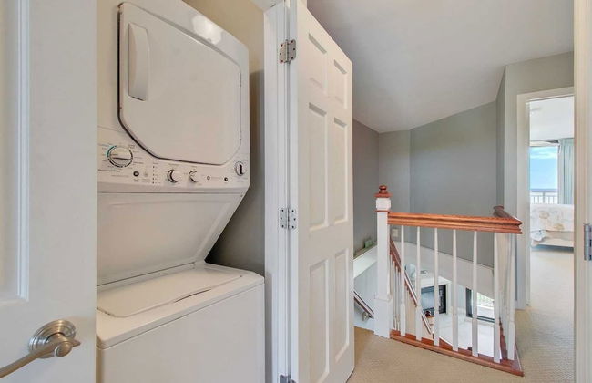 407 A Shipwatch by Avantstay Beach Front Condo w/ Ocean Views - Foto 30