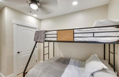 Smart TV and Central AandC! Stylish Logan Retreat - Foto 18