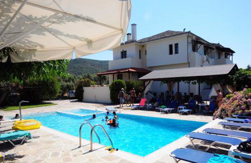 Palirria Hotel & Studios - Photo 22