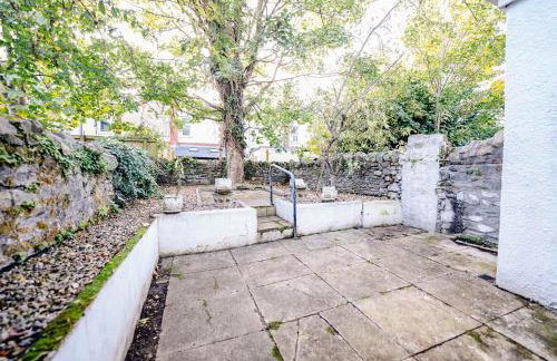 Cozy Cardiff Studio - City Center Gem with Patio - Photo 20