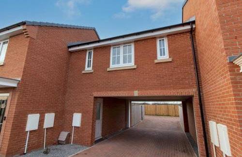 Charming Coastal Retreat - 1-Bedroom Flat in Blyth - Pass the Keys - Foto 2