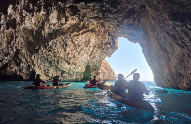 Kayak in Cala Granadella (Jávea) - Photo 1