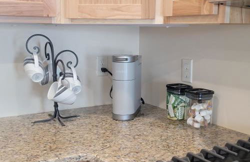 Cozy Apartment Between the Rivers - Photo 9