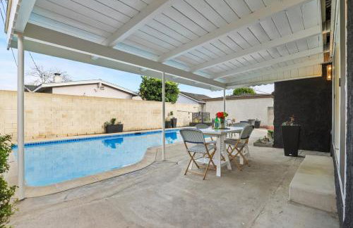Quintessential SoCal indoor outdoor living with POOL - Foto 27
