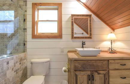 Charming Blue Ridge Cabin Private Pond and Waterfall Deer Haven by AvantStay - Foto 38