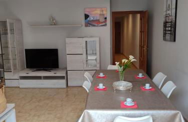 Piso de 4 habitaciones en el centro de Roses - Photo 1