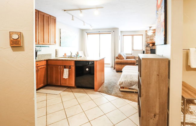 New Ski In/ski out Studio Onsite Amenities! - Foto 6