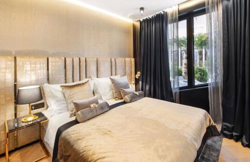 Posh Residence Luxury Suites - Photo 7